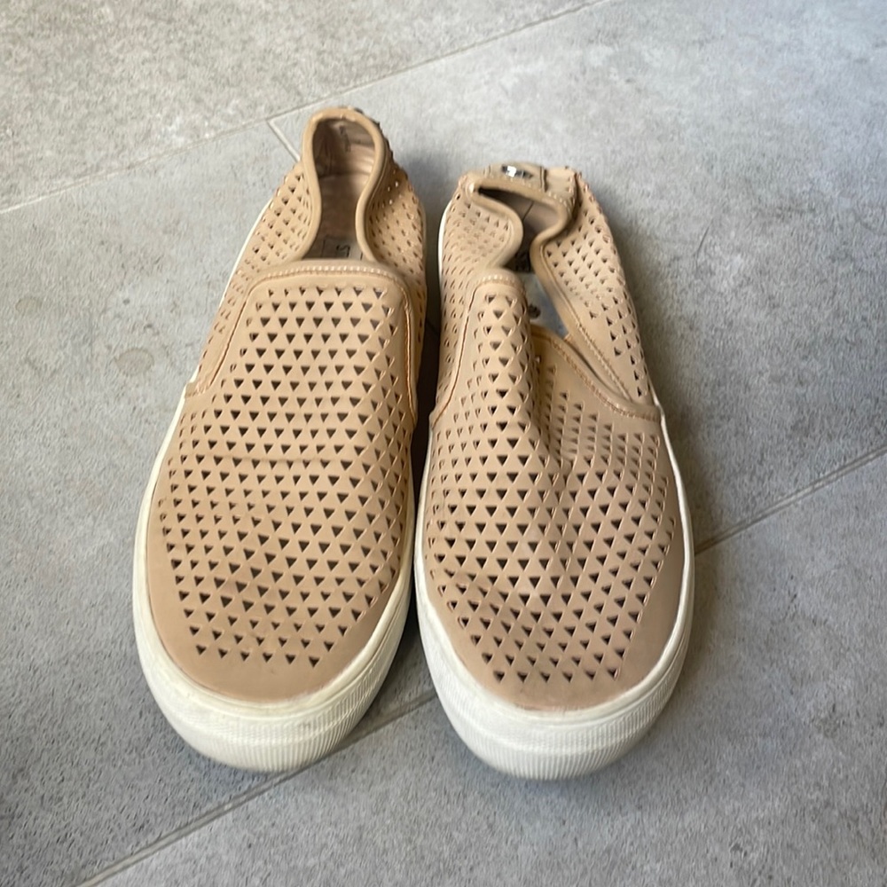 Steve Madden slip on
